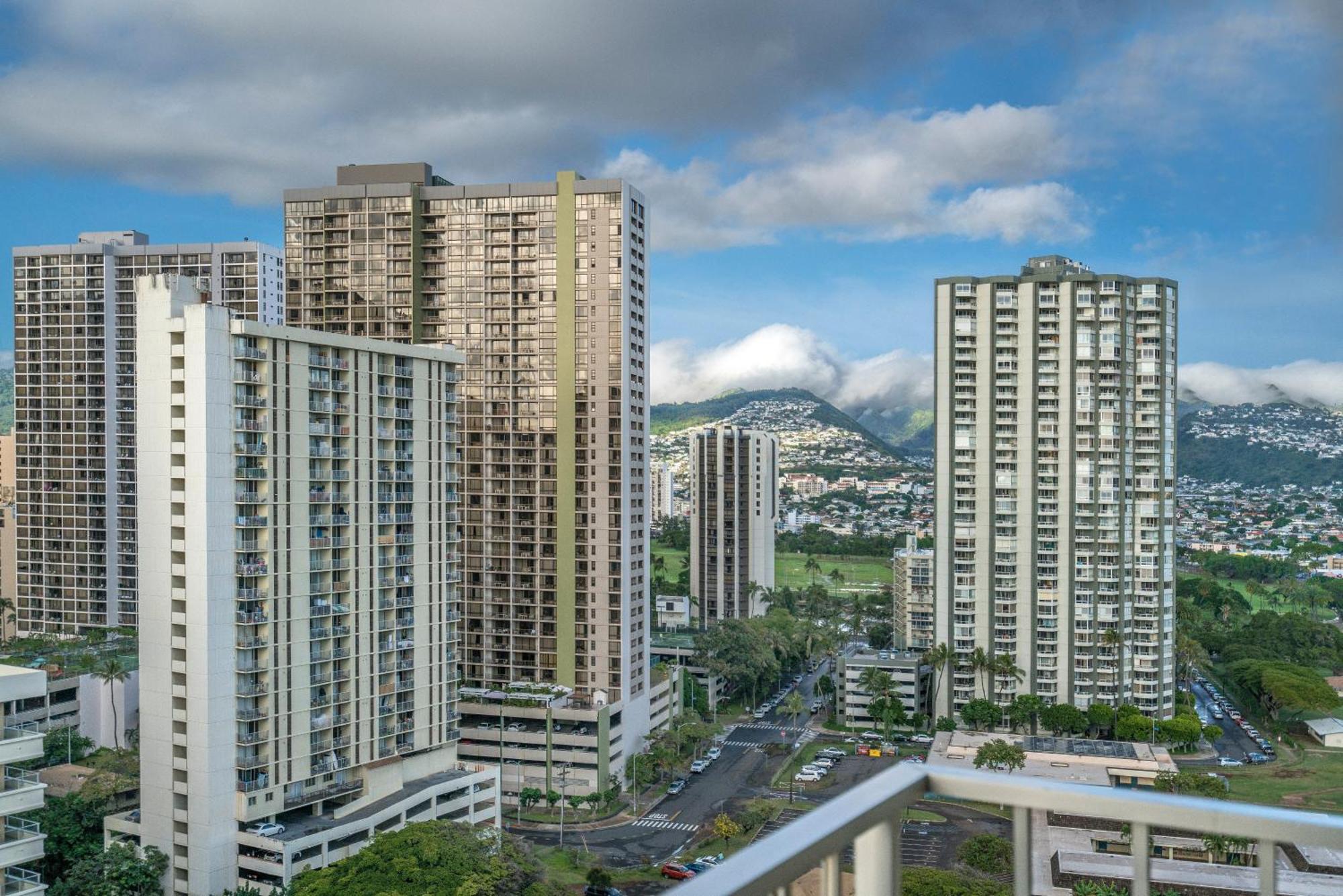 Queen Kapiolani Hotel Honolulu Exterior foto